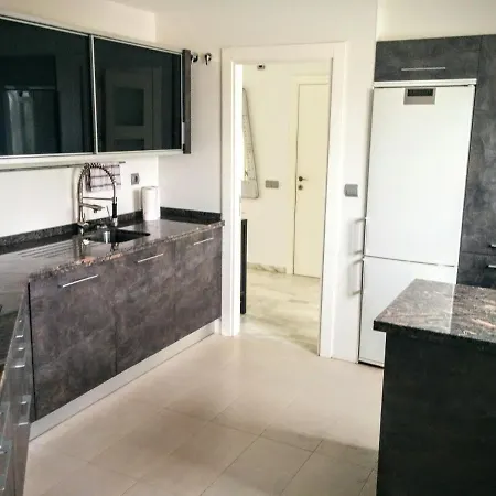 Costa Lago Jacuzzi Apartament