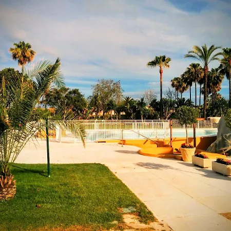Costa Lago Jacuzzi Apartment